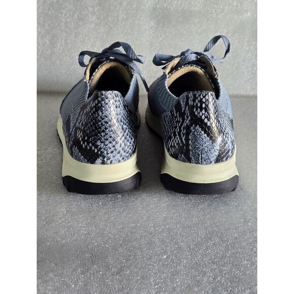 Naturalizer Women's Nash Lace-Up Sneaker In Blue Storm Size 8 EUC COMFORT Maxi - Picture 5 of 7